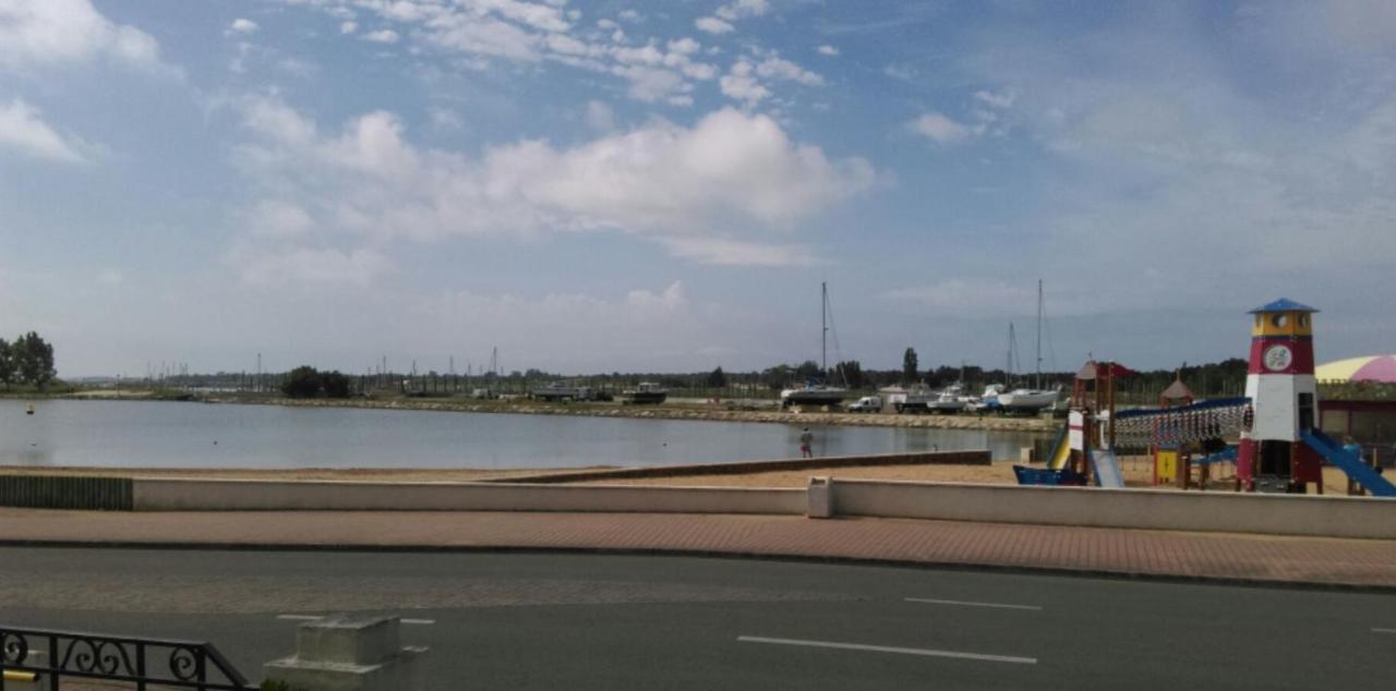 Maison De Vacances Face Plan D'Eau Classee La Faute-sur-Mer Buitenkant foto